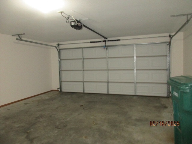 Building Photo - 2306 W Oak Park Pl