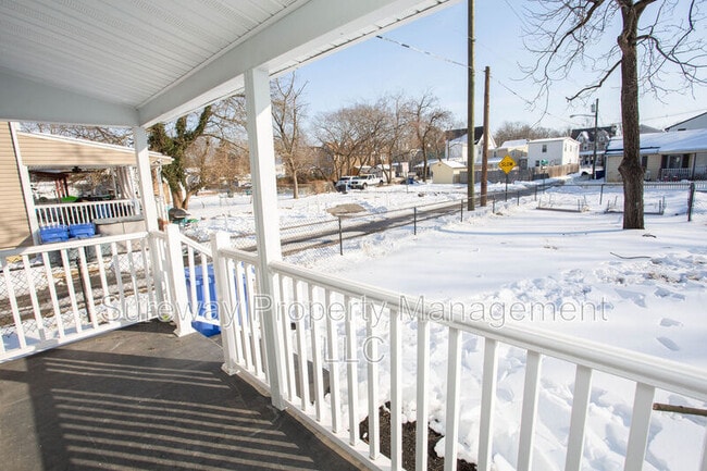 Building Photo - 200 Chestnut St