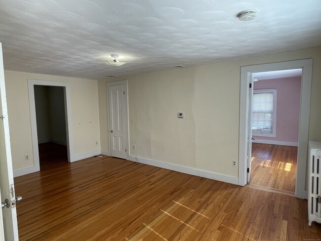 Building Photo - 333 Quinnipiac Ave