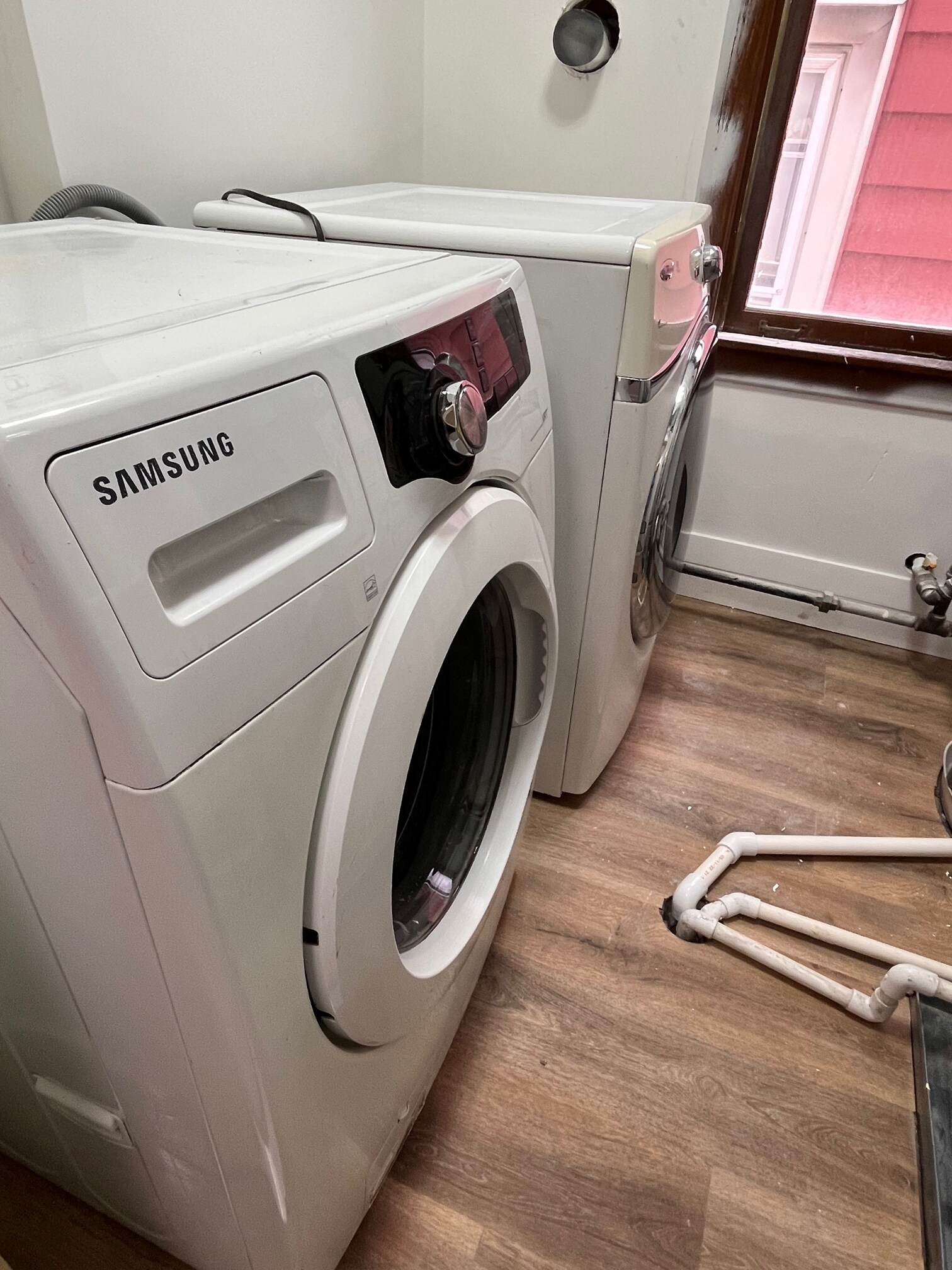washer/dryer - 1518 W Augusta Blvd