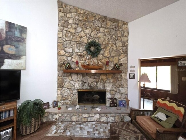 Building Photo - 804 Palm Harbor Ct