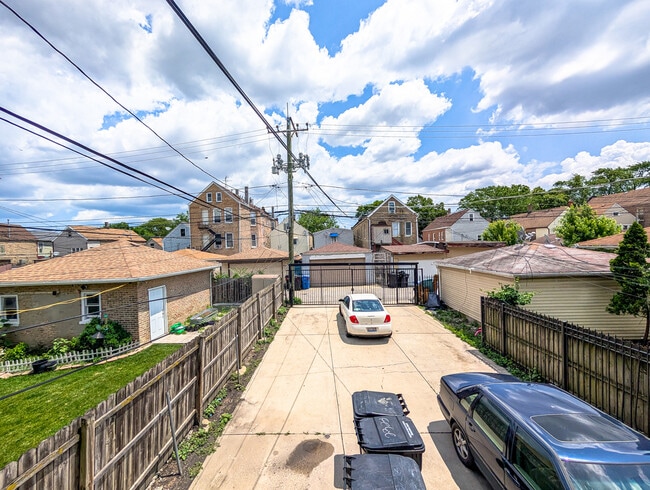 Building Photo - 2323 S Trumbull Ave
