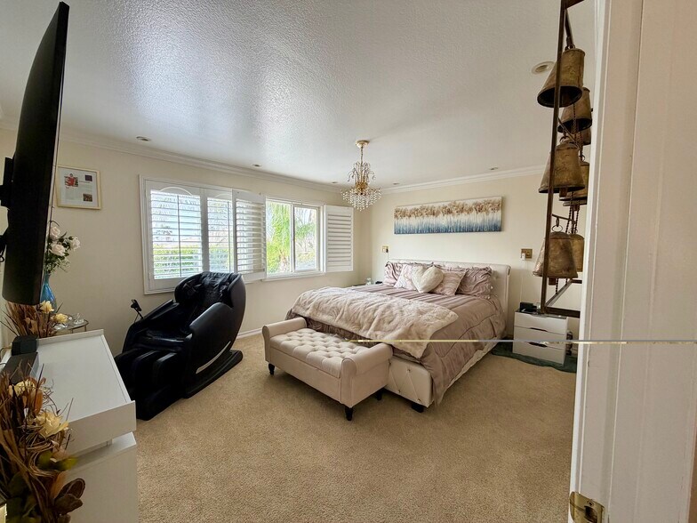 Building Photo - 12241 Queensbury Dr