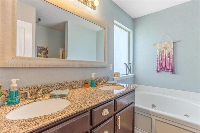 Building Photo - 10201 Buccaneer Dr
