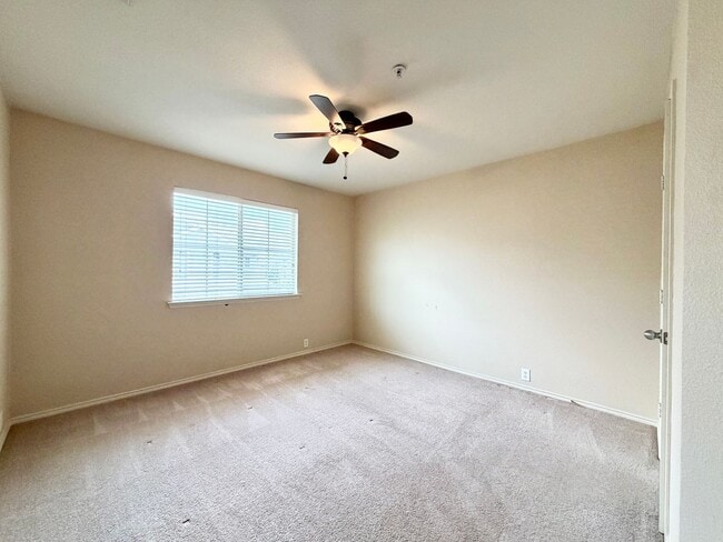 Building Photo - 2224 Stonepark Pl
