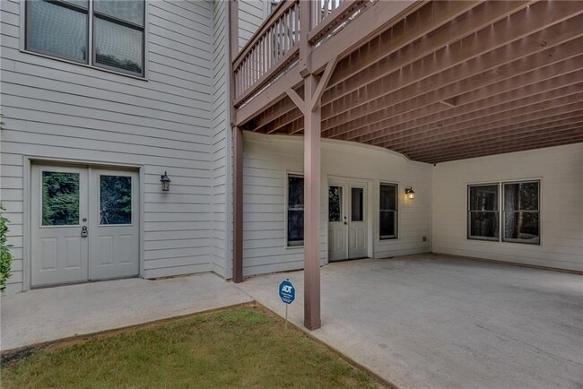 Building Photo - 3924 Sweat Creek Run NE