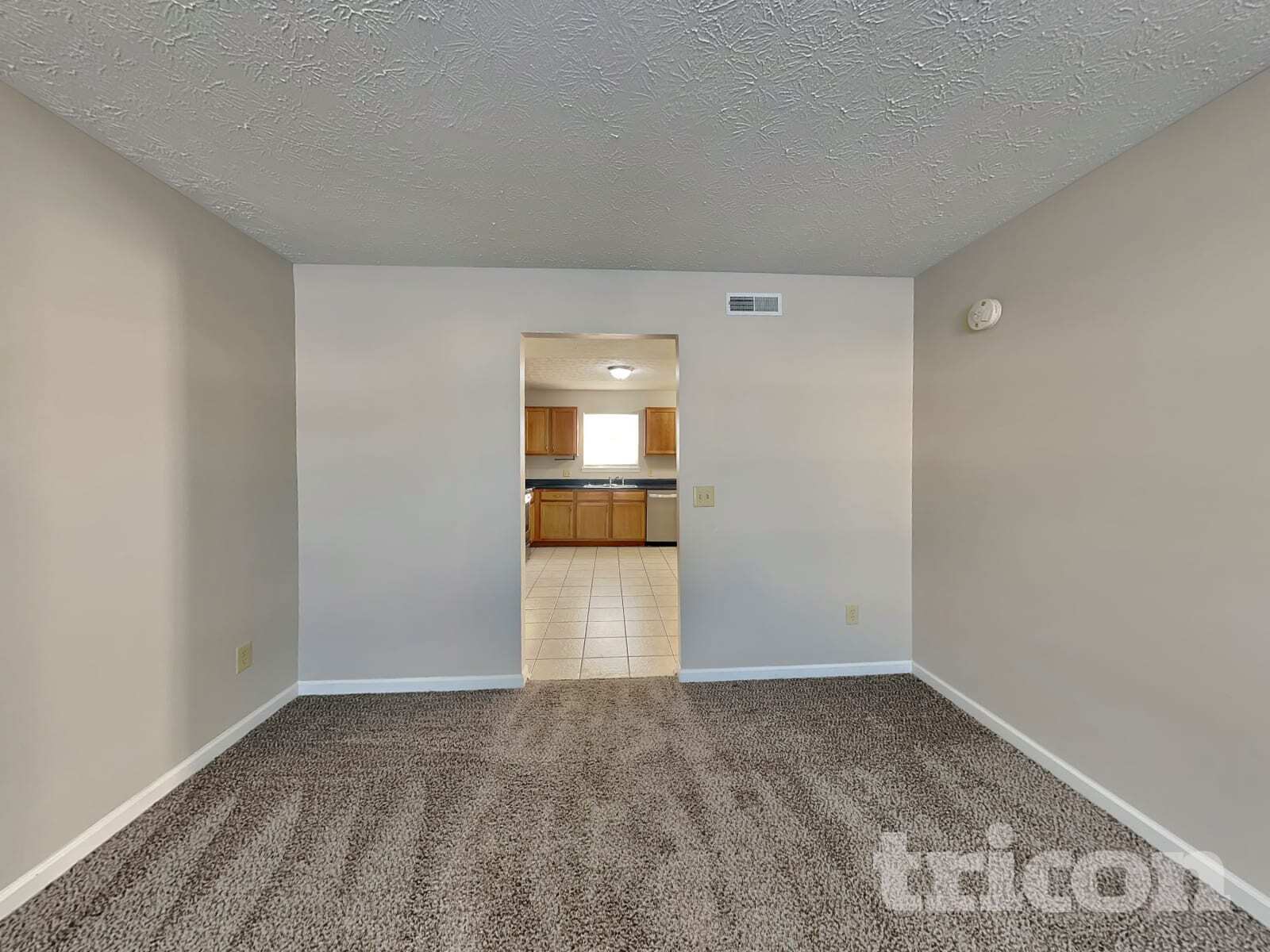 Building Photo - 614 Eastpointe Dr