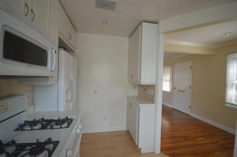 Building Photo - 6409 W 86th Pl