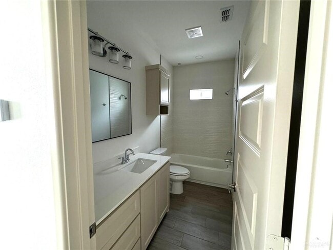 Building Photo - 13 N 58th St