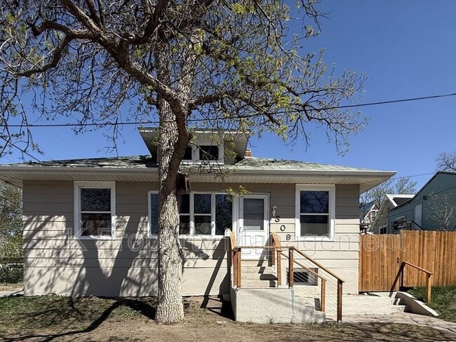 Primary Photo - 309 10th St N