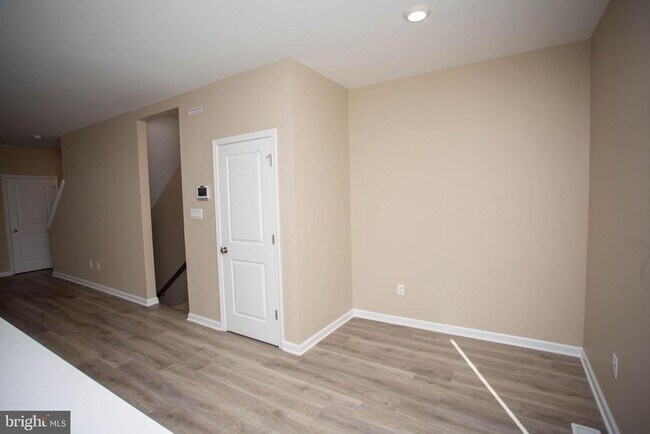 Building Photo - 239 Macoun Way