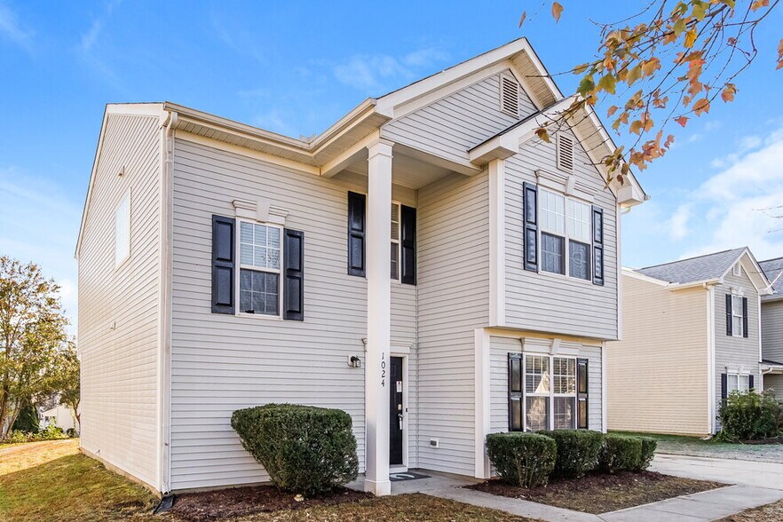 Building Photo - 1024 Penncross Dr