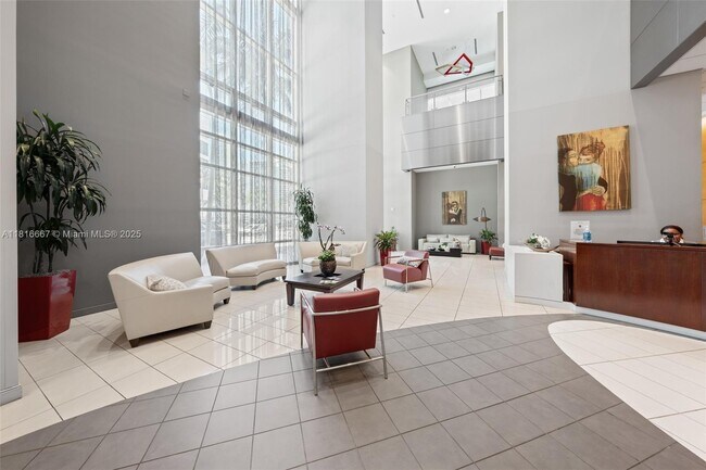 Building Photo - 300 S Biscayne Blvd