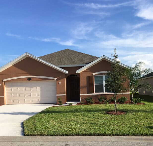 Building Photo - 1522 Lexington Square SW