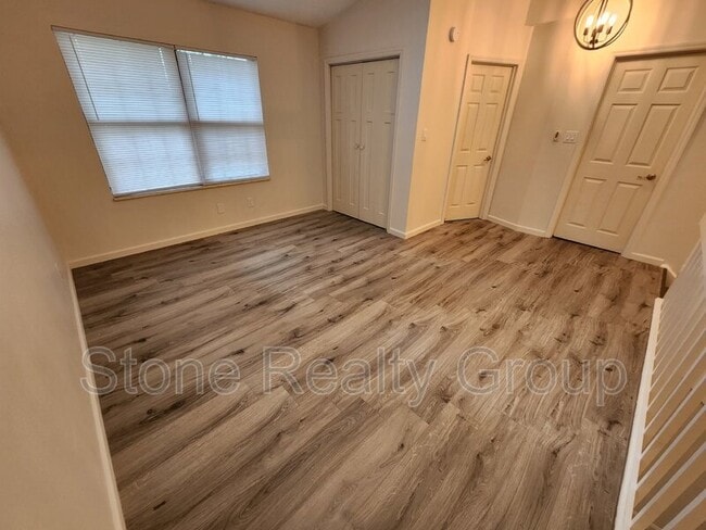 Building Photo - 368 White Oak Ln