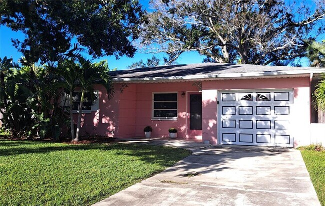 Primary Photo - 2715 45th St S
