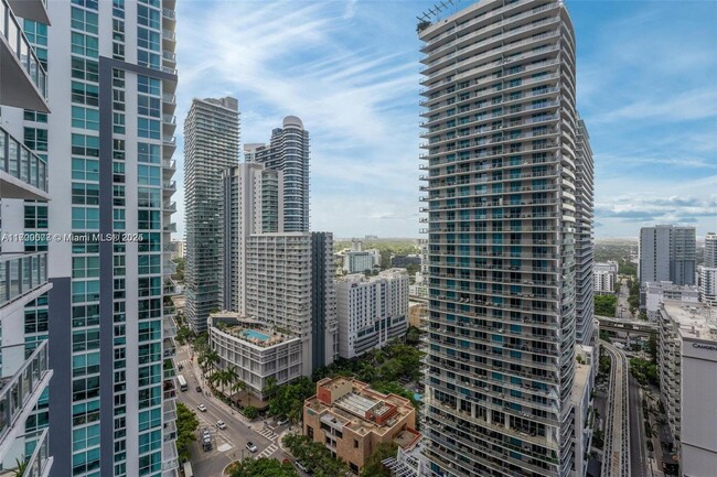 Building Photo - 1050 Brickell Ave