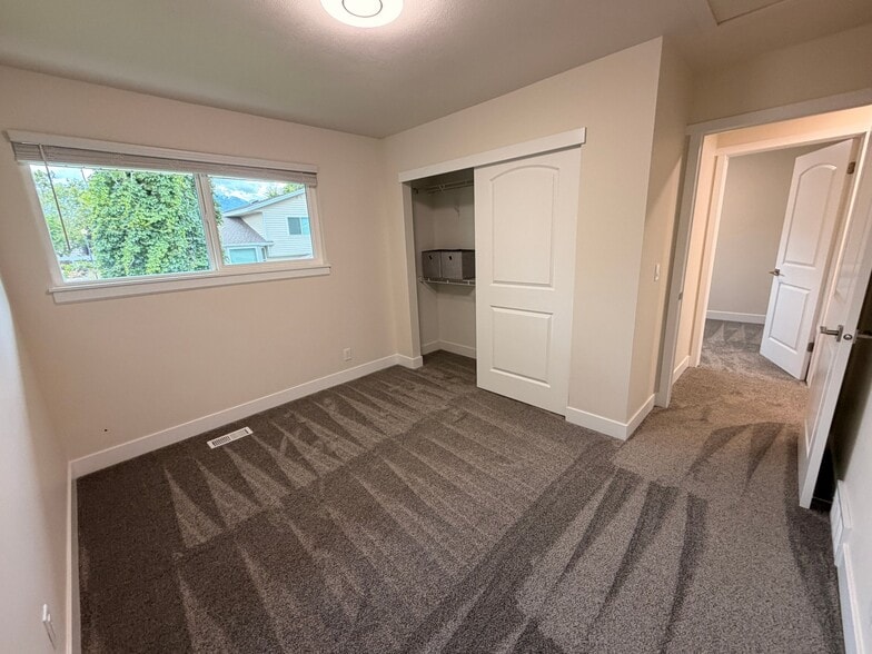 Building Photo - 7745 S 415 E