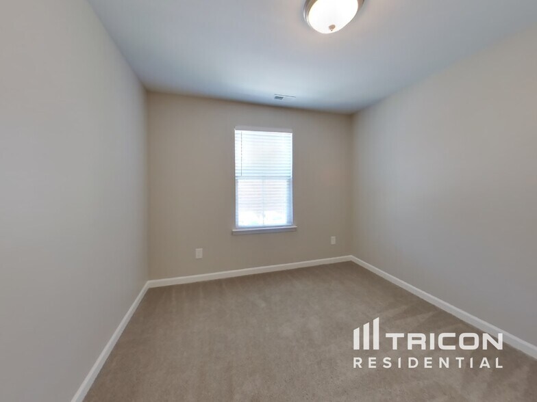 Building Photo - 133 Hickory Station Ln