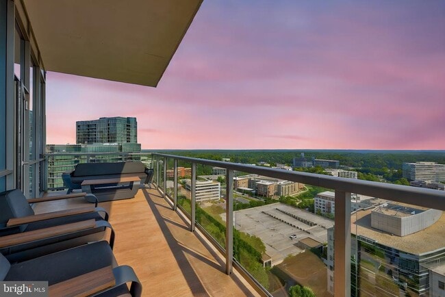Building Photo - 7887 Jones Branch Dr