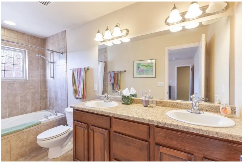 Building Photo - 829 Montclair Dr