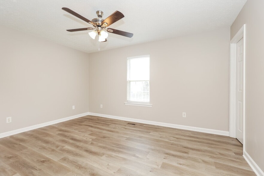 Building Photo - 1106 Gardendale Dr