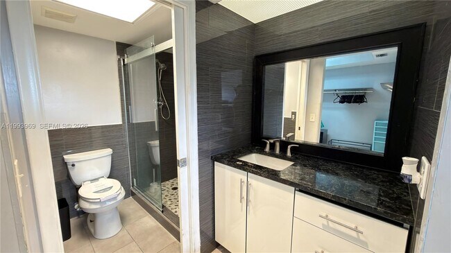 Building Photo - 12500 SW 5th Ct