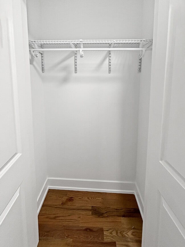 Building Photo - 2127 W 18th St