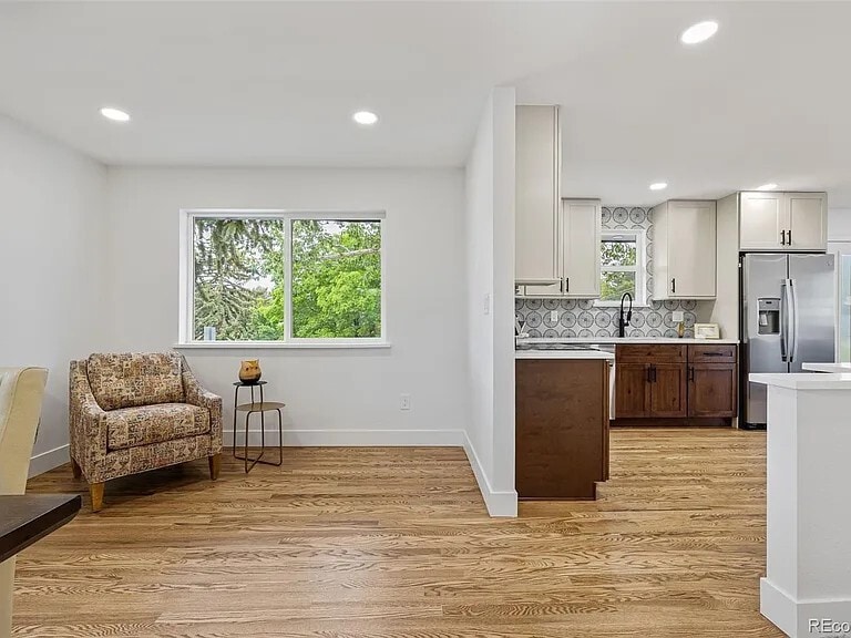 Sitting Area - 5573 S Huron St
