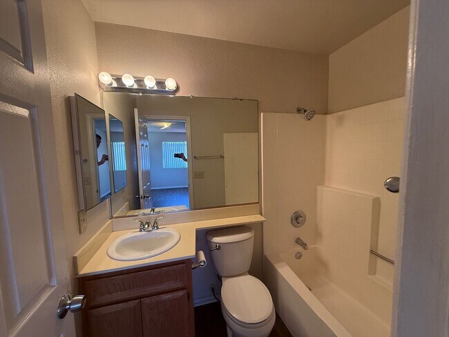 Building Photo - Alvarado Condos