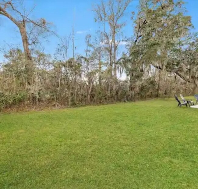 Building Photo - 104 Simon Cir