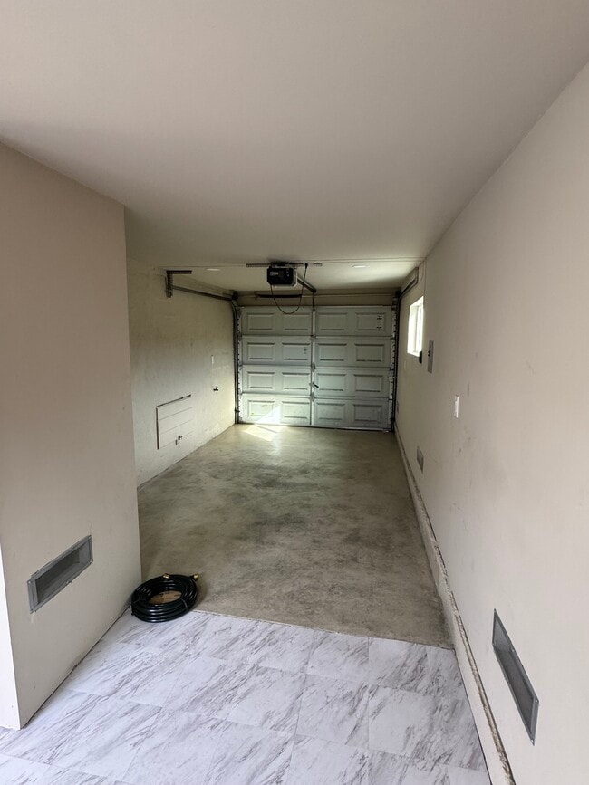 Building Photo - 4201 Porter St