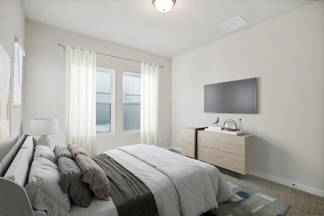 Building Photo - 586 Avisa Dr