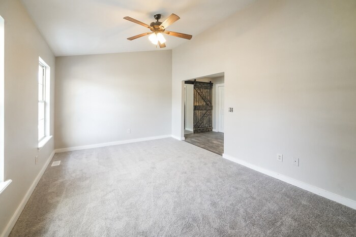 Building Photo - 250 Kendall Ln