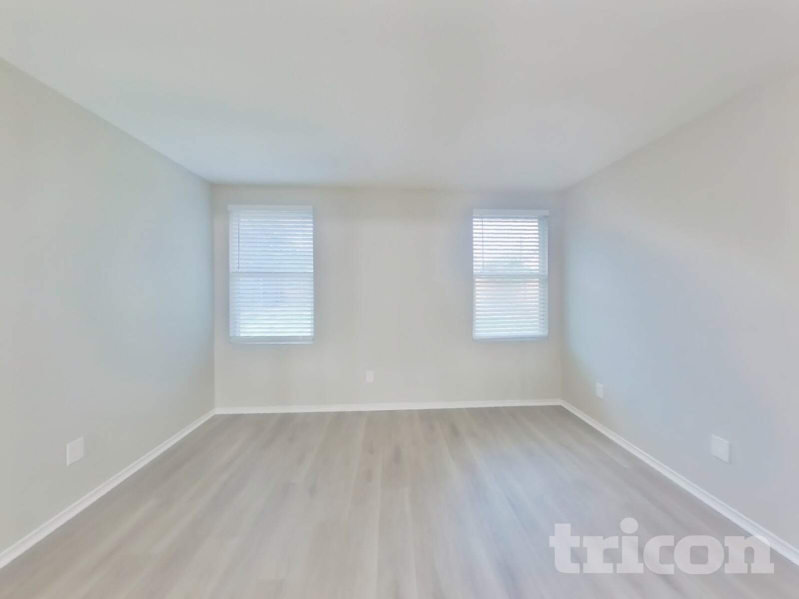 Building Photo - 1405 Englewood Dr