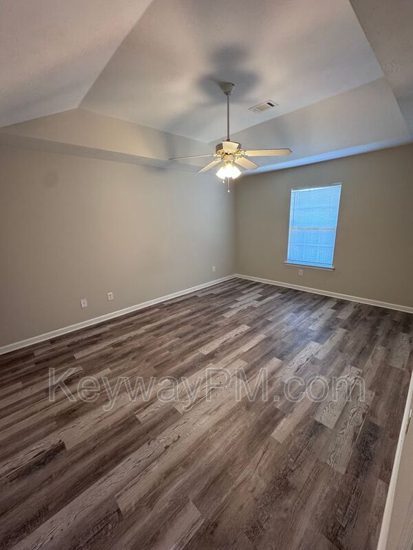 Building Photo - 669 Brook Trail