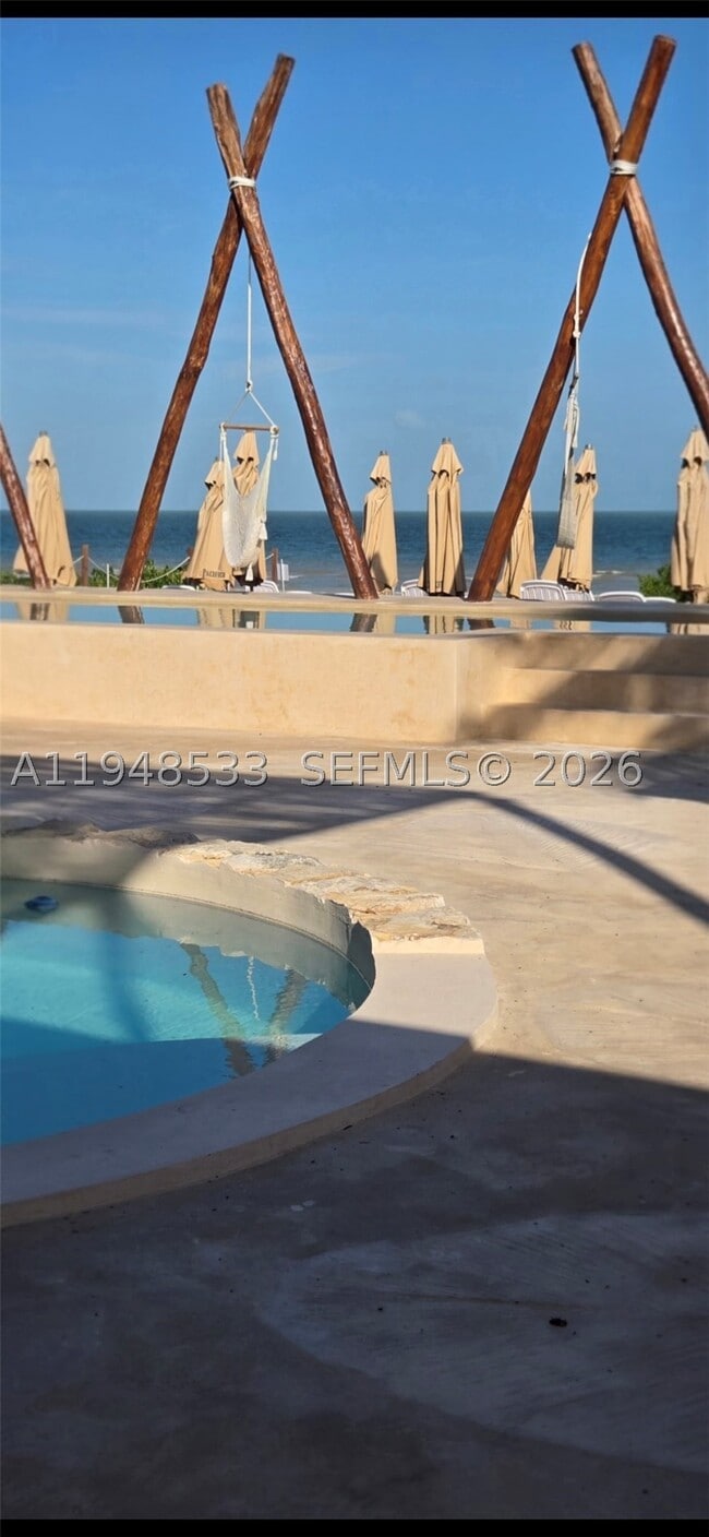 Building Photo - 121 Calle 23,entre 28 y 30,Centro 12
