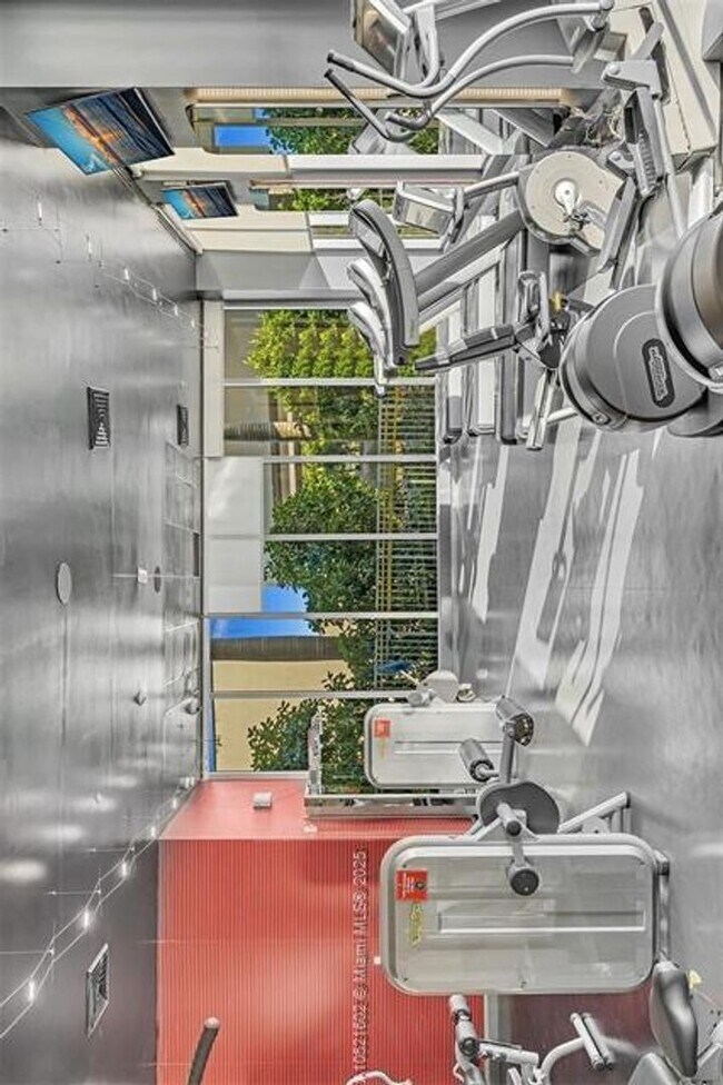 Building Photo - 2600 E Hallandale Beach Blvd