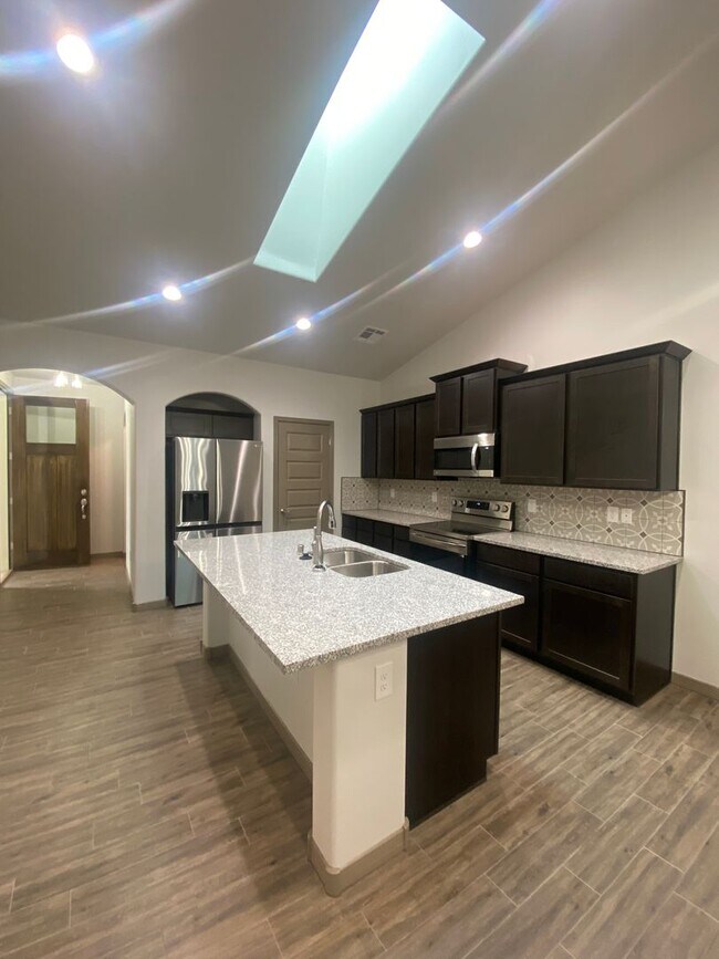 Building Photo - 4027 Apache Pine Pl