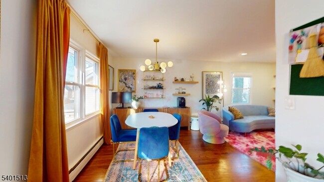 Building Photo - 121 3rd St