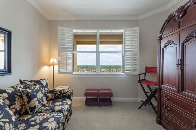 Building Photo - Stunning 8th-Floor Oceanview Condo – 3 Bed, 2.5 Bath