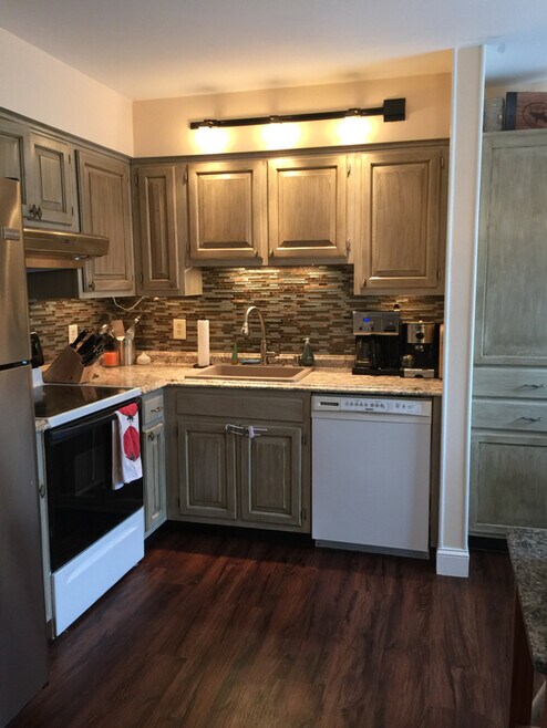 Building Photo - 55 Mill Plain Rd