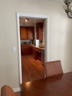 Building Photo - 1000 Chevron Ct