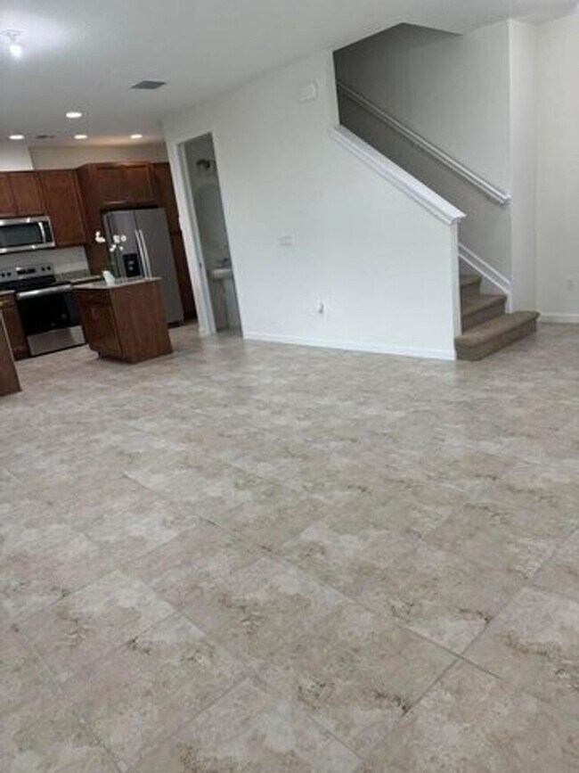 Building Photo - 16452 Millenium Ct