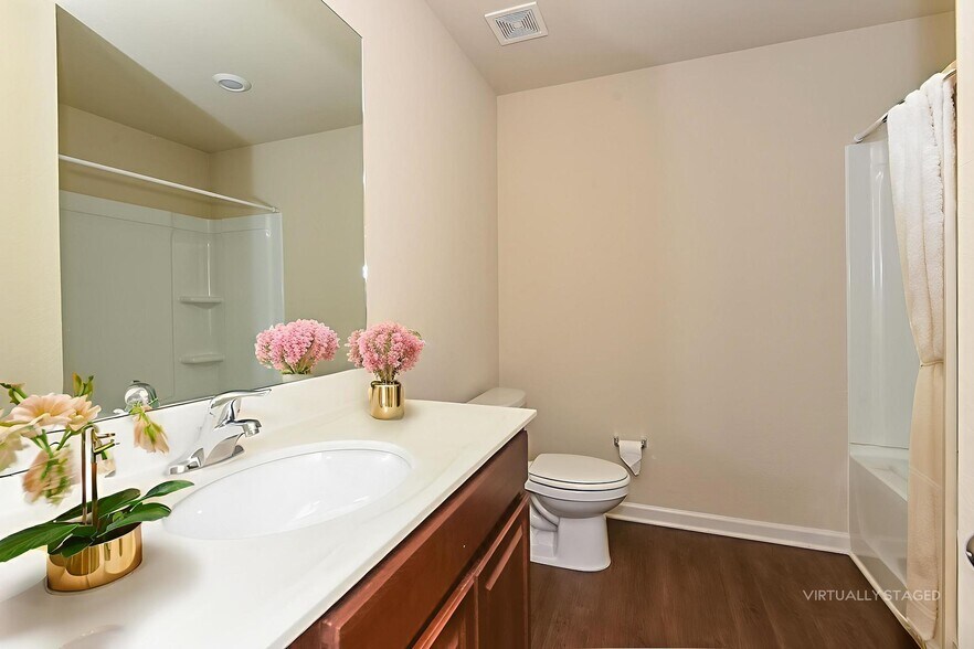 Building Photo - 154 Innis Brk Cir