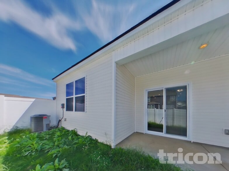 Building Photo - 134 Victory Cir
