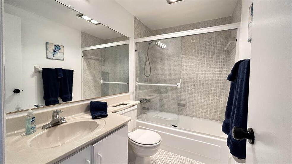 Building Photo - 4117 Bougainvilla Dr