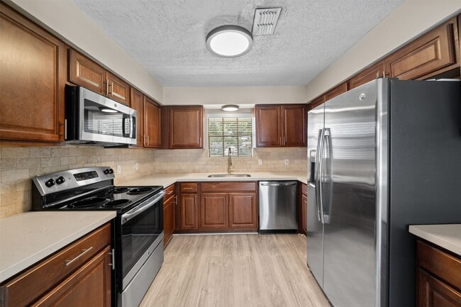 Building Photo - 5826 Spruce Forest Dr