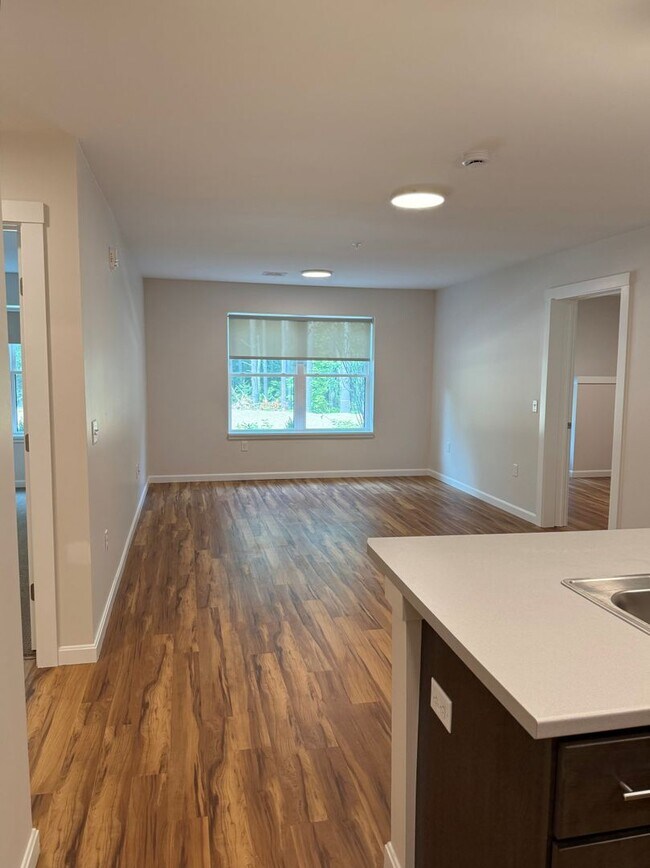 Building Photo - One Bedroom with Den , so many possibilities!