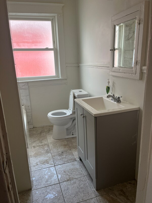 Building Photo - 38 Goulding Ave